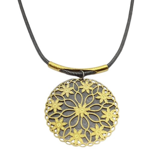 Collar medallon flor 40 cm Enchapado en Oro amarillo y peltre
