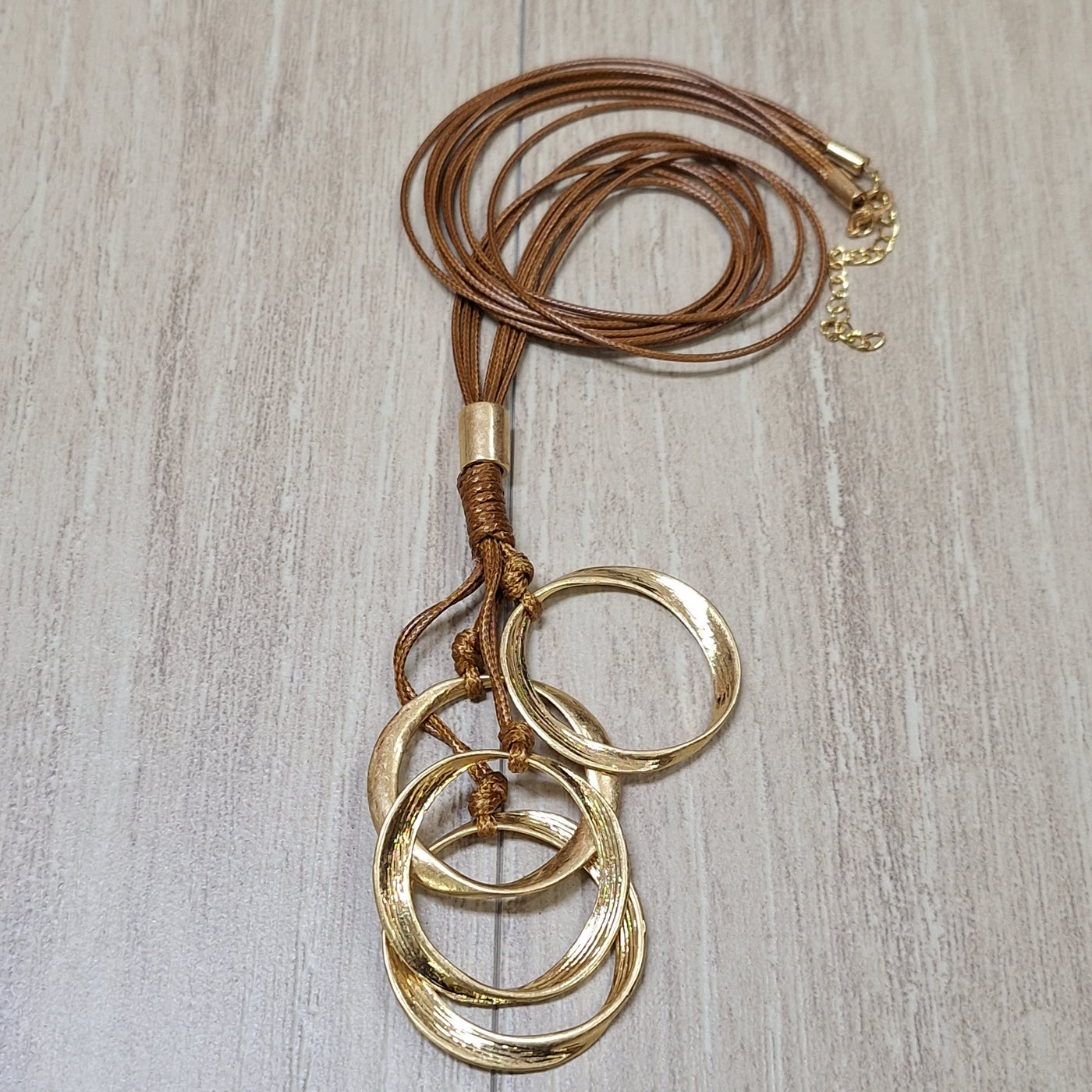 Collar argollas doradas 75 cm  Bisutería