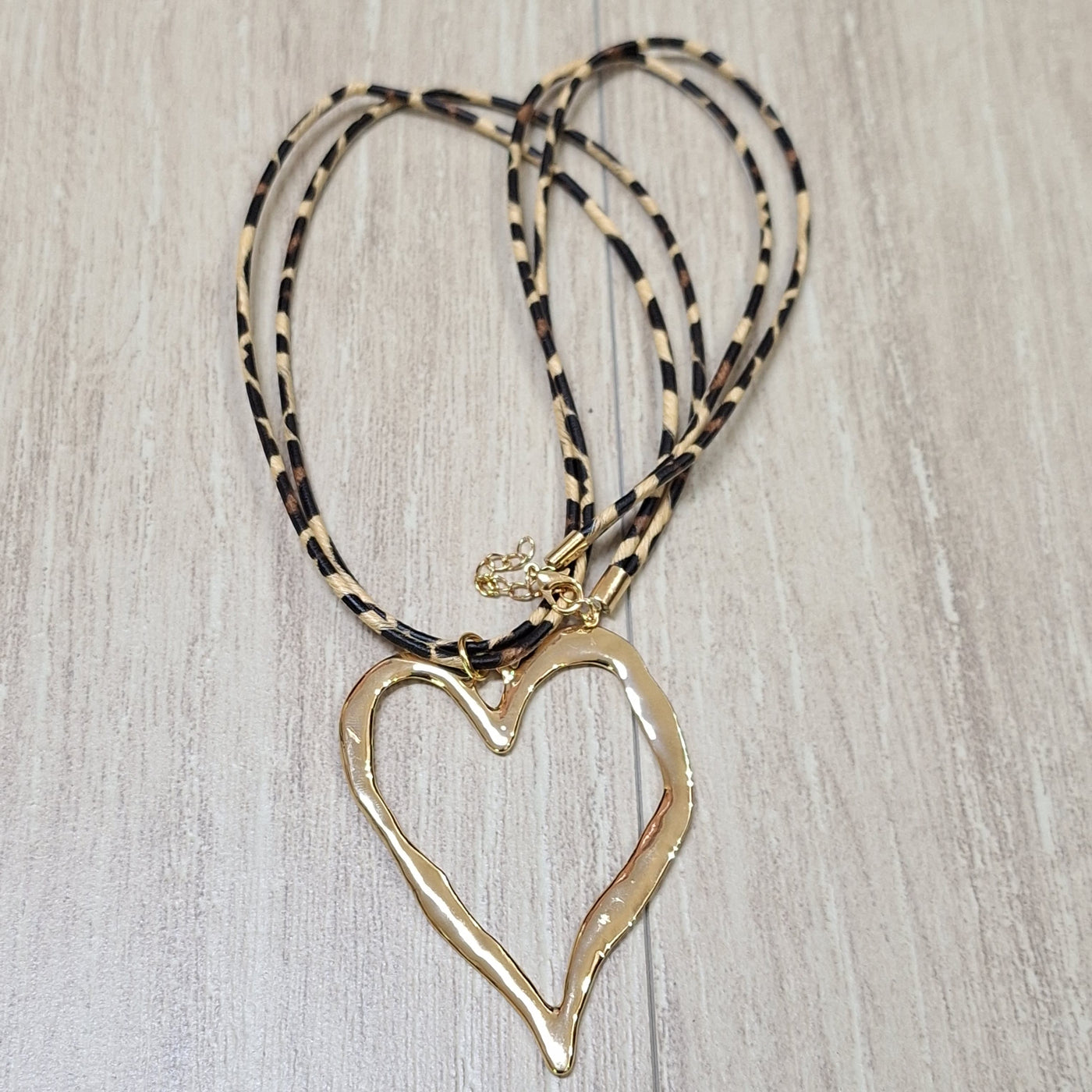Collar corazon dorado 75 cm  Bisutería