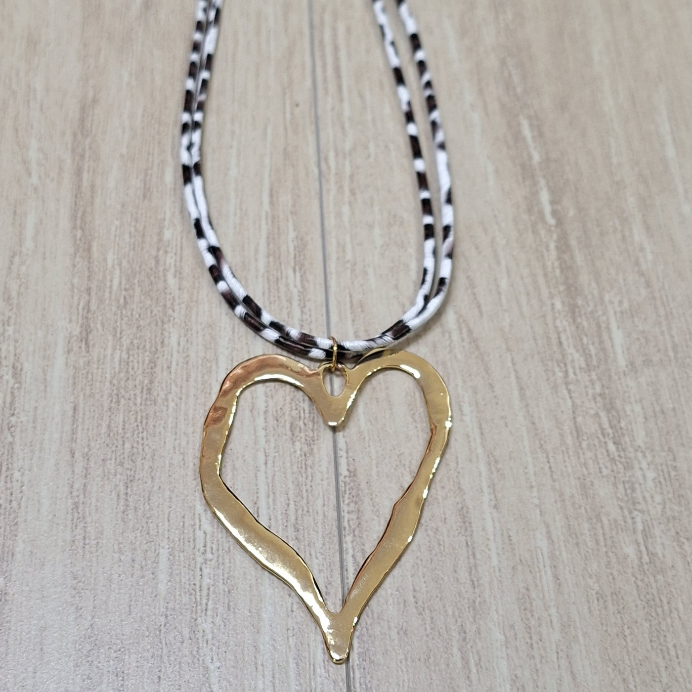 Collar corazon dorado 75 cm  Bisutería