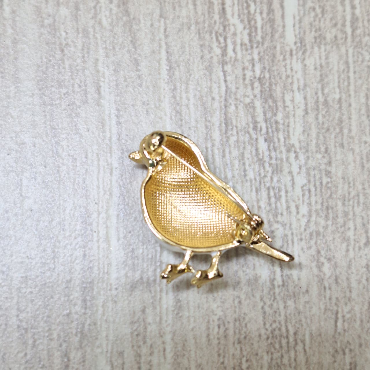 Prendedor pajarito rojo  Bisutería