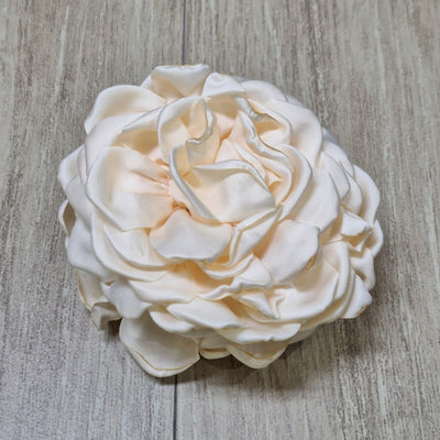 Traba Rosa grande color crema