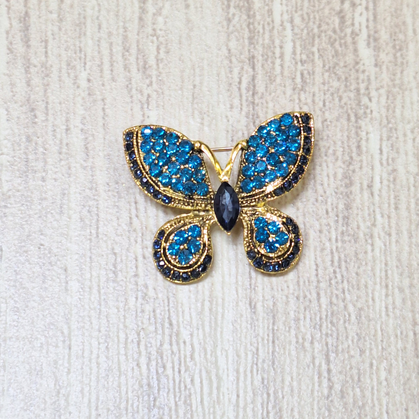 Prendedor mariposa azul Bisutería